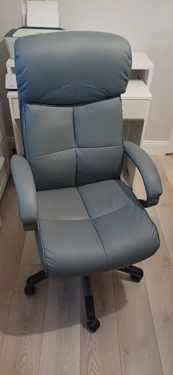 Office chair - Image 2