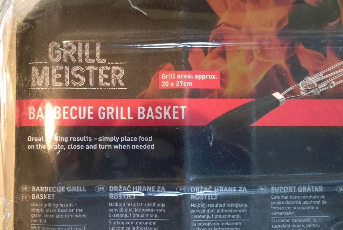 GRILL MEISTER BARBECUE GRILL BASKET (NEW). - Image 3