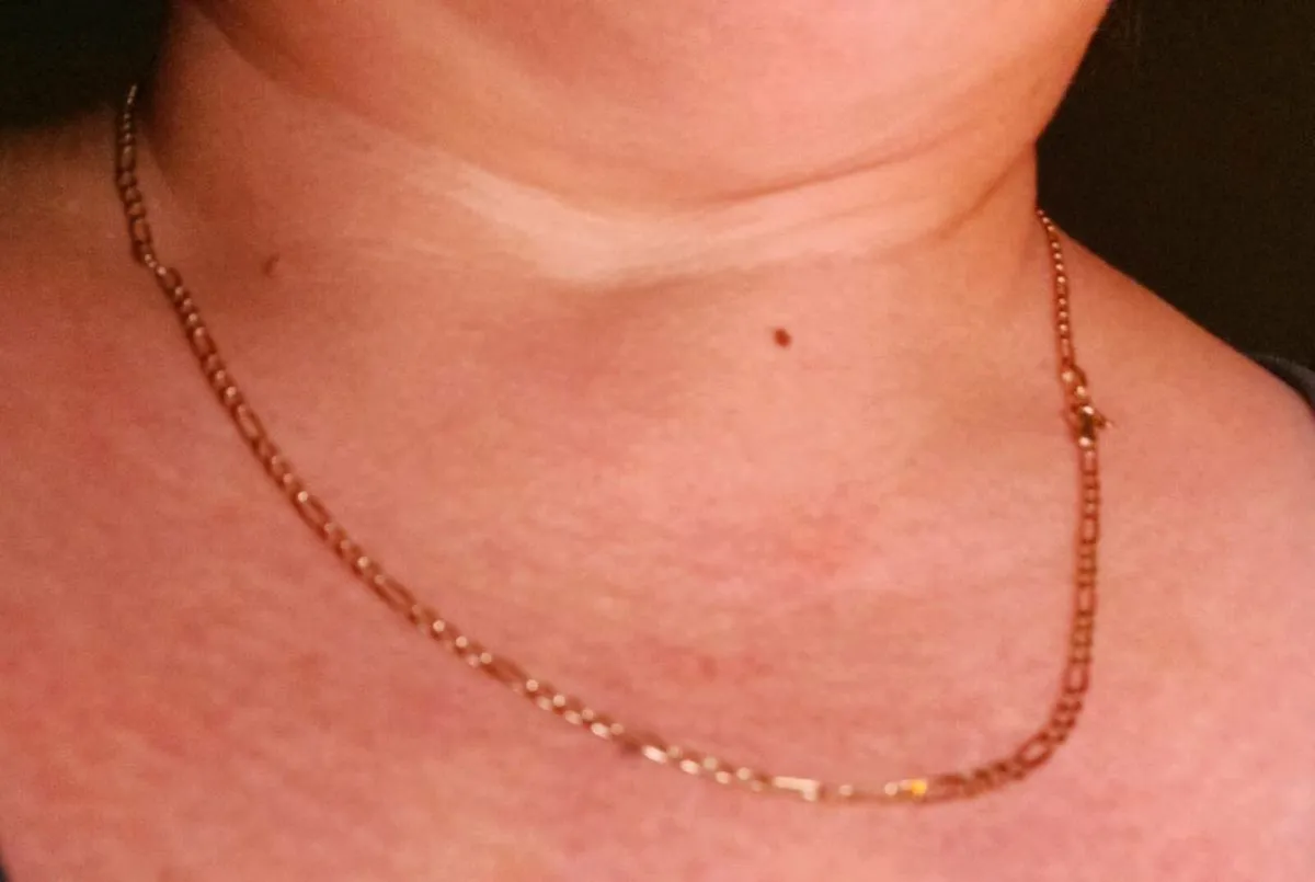 SLIM FIGARO, 9CT Solid Deep Yellow Gold 18"Chain ! - Image 2
