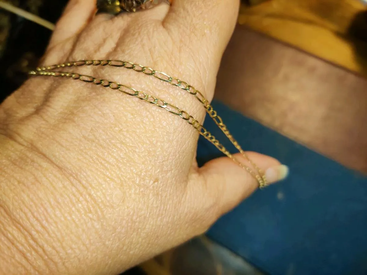 SLIM FIGARO, 9CT Solid Deep Yellow Gold 18"Chain ! - Image 3