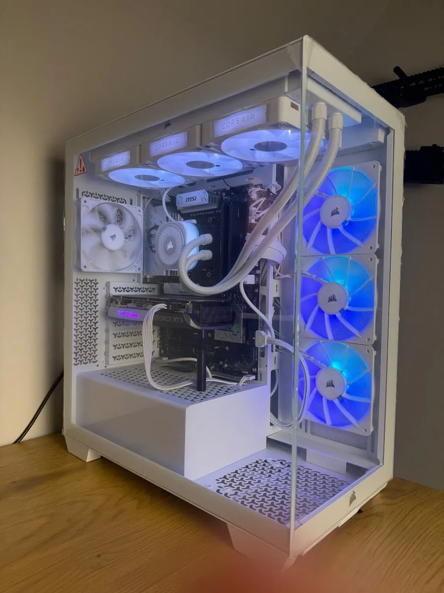 Gaming PC Ryzen 5 7600 RTX 4070 - Image 1