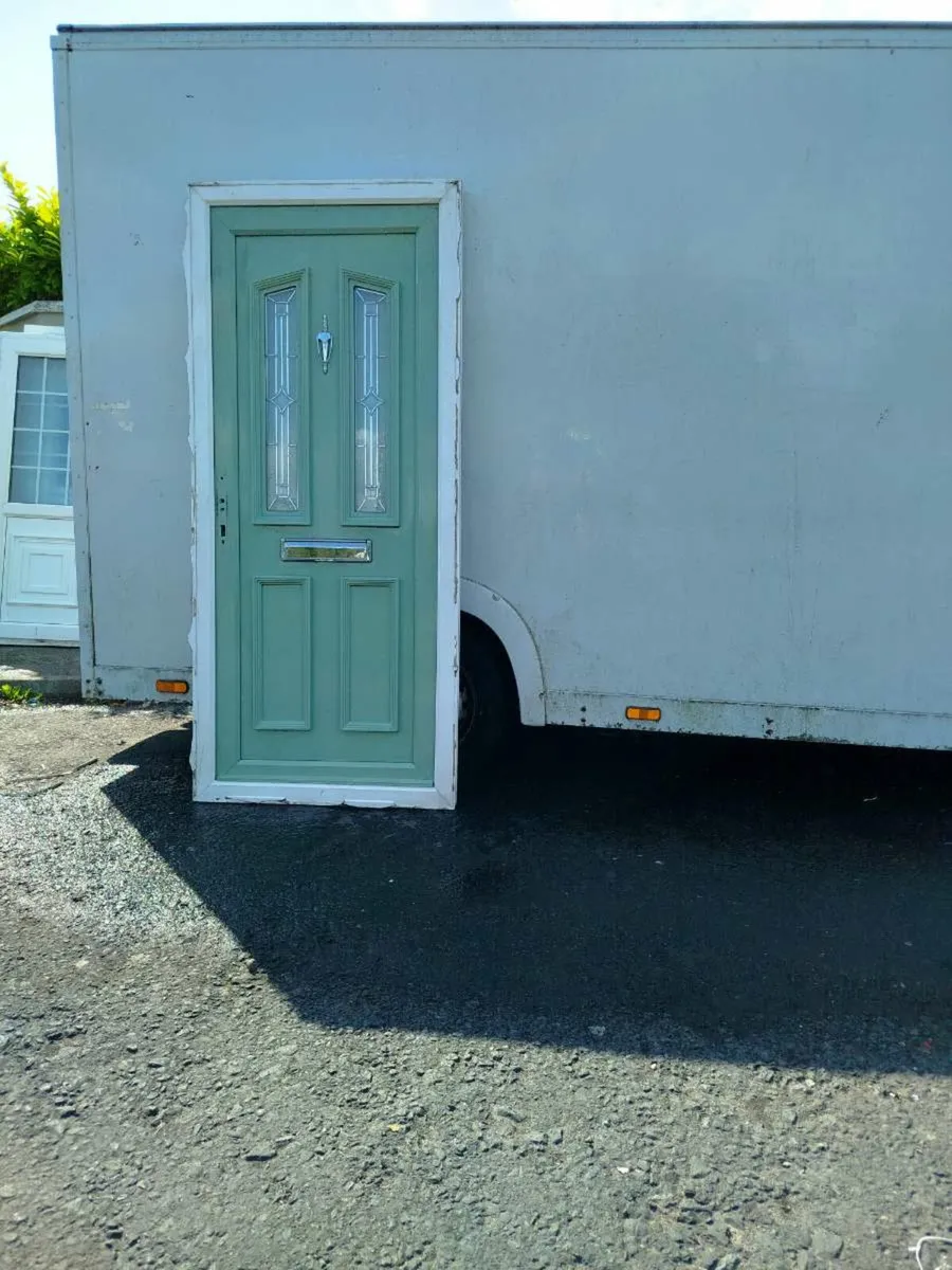 ➡️ HIGH QUALITY SINGLE DOOR AVAILABLE ⬅️ - Image 2