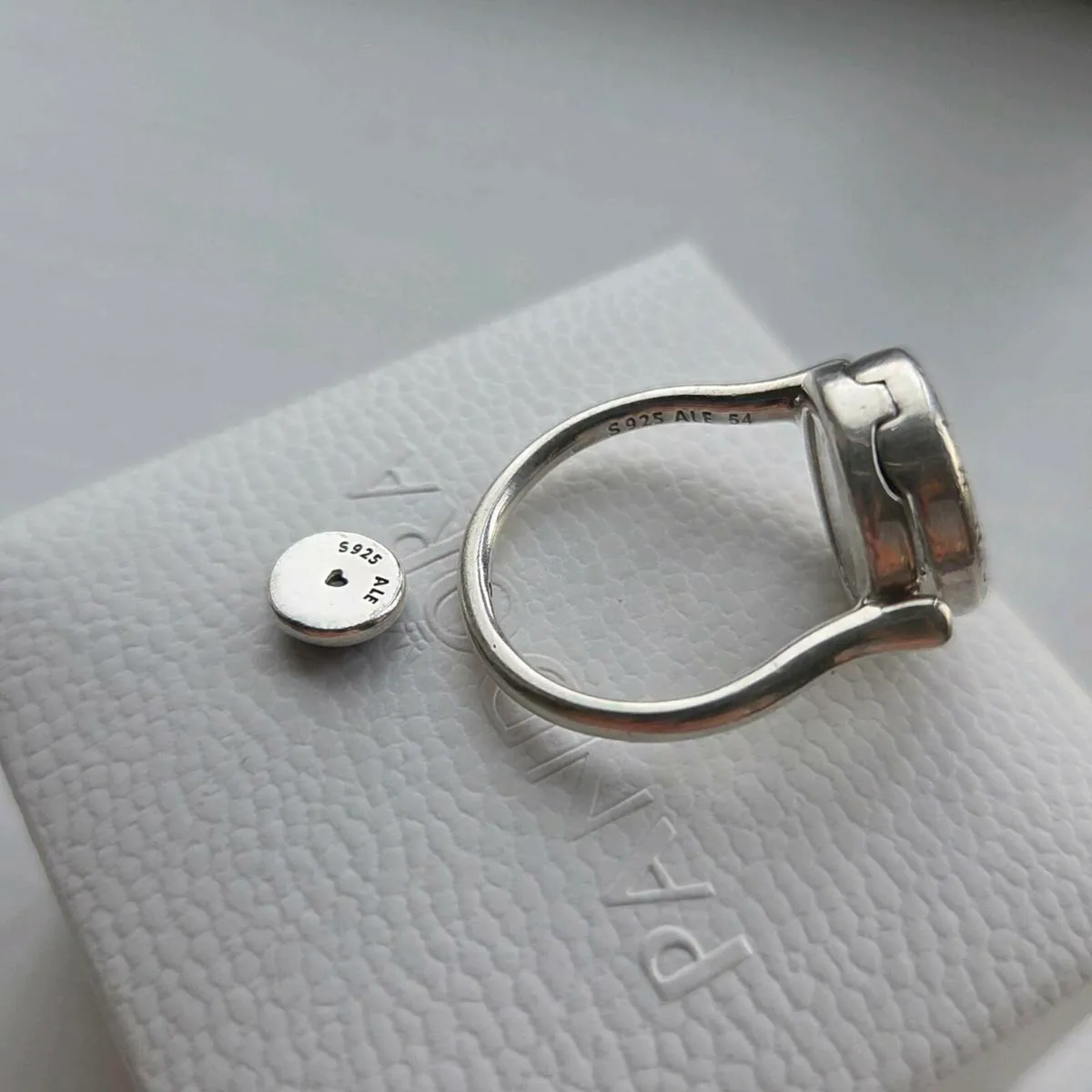 Pandora ring circle floating locket - Image 4