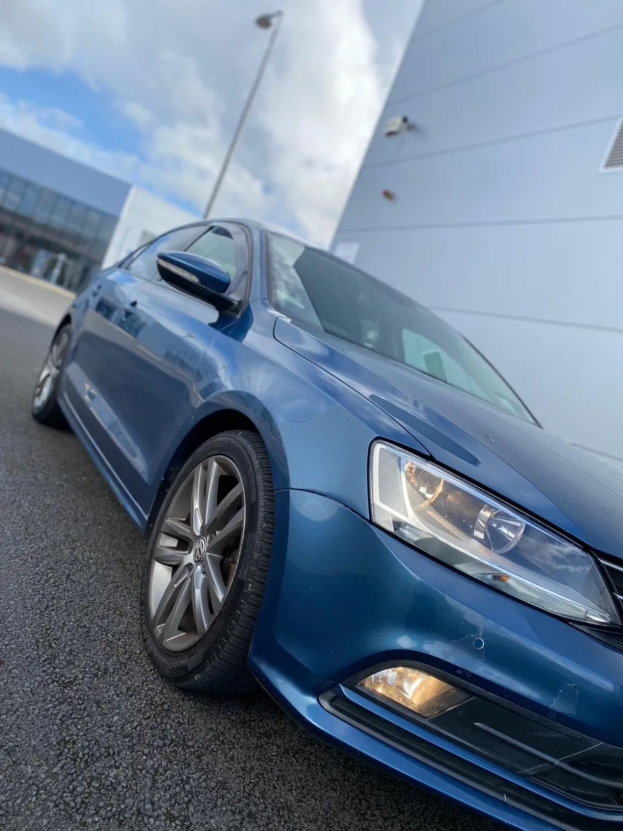 Volkswagen Jetta 2017 2.0 tdi - Image 4