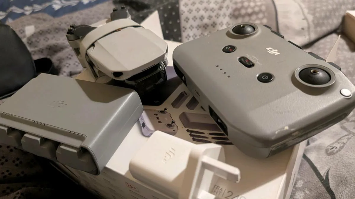 DJI Mini 2 Flymore Combo Drone - Image 2