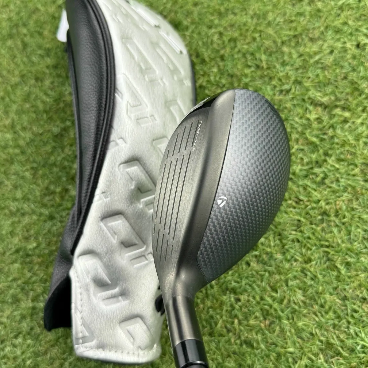 Taylormade Qi35 Max Hybrid / #3 20° / Stiff - Image 4