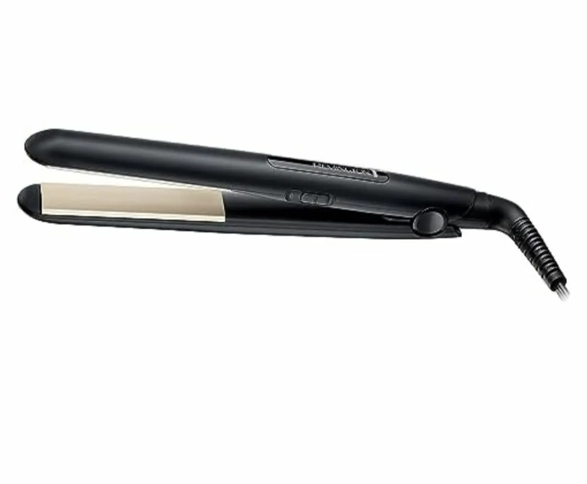 Remmington Hair Straightner - Image 1
