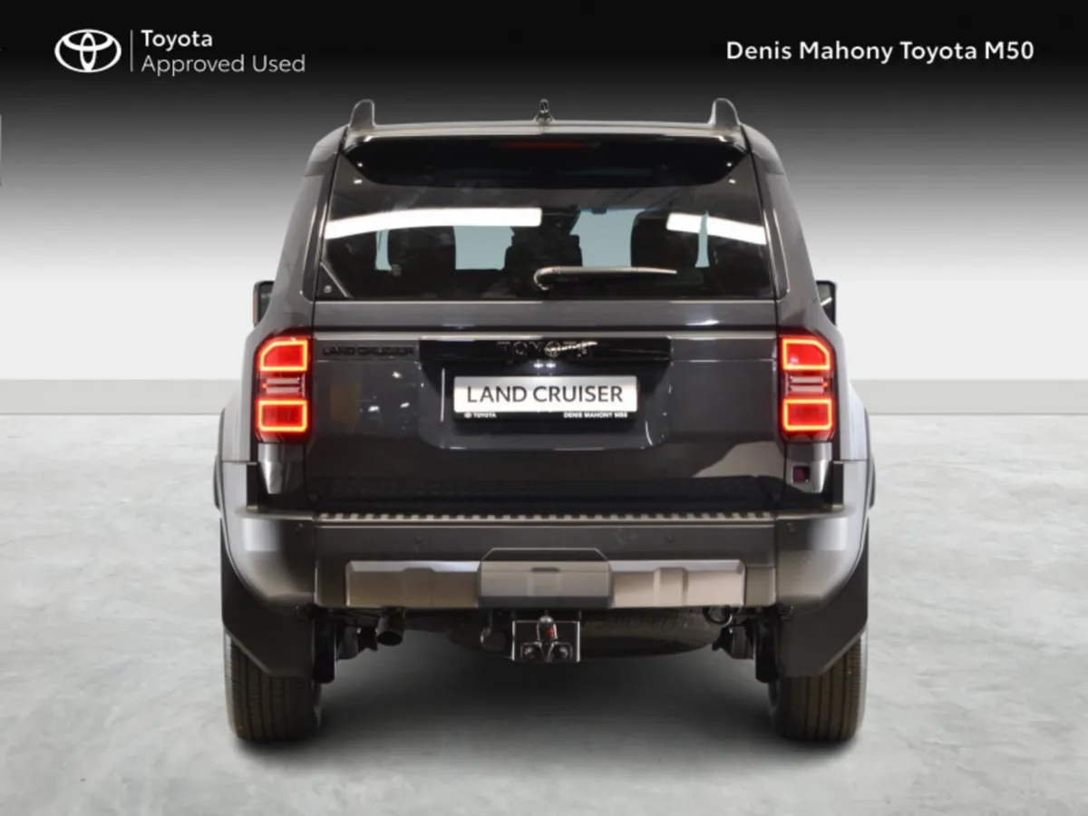 Toyota Land Cruiser Platinum - Image 4