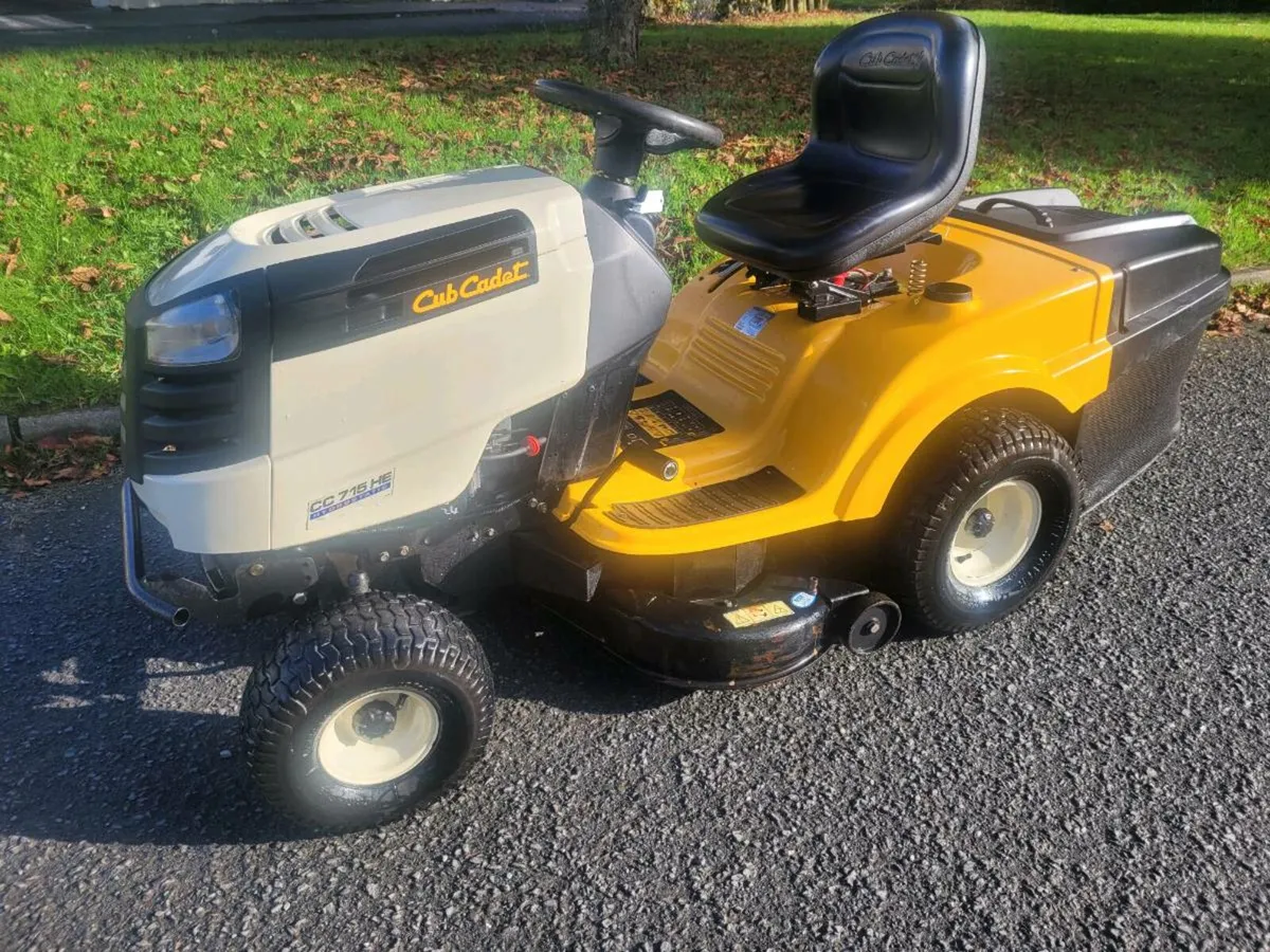 2017 cubcadet lawnmower - Image 1