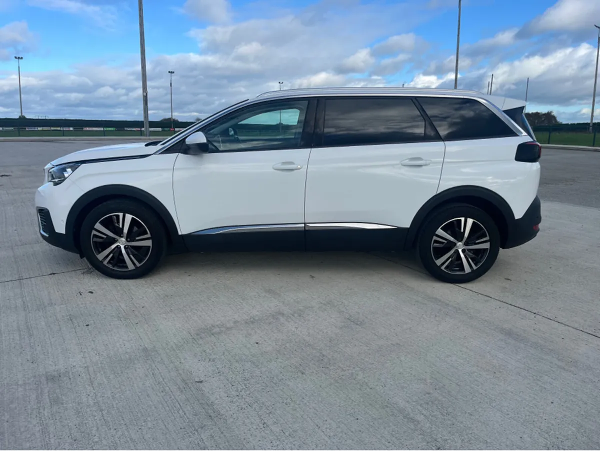 Peugeot 5008 ALLURE 1.5 BLUE HDI 130 6 6.2 4DR - Image 4