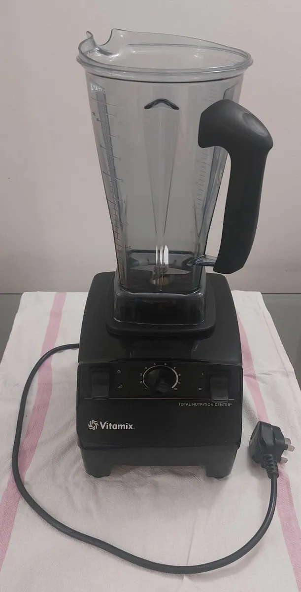 Blender - Vitamix Total Nutrition Center - Image 2