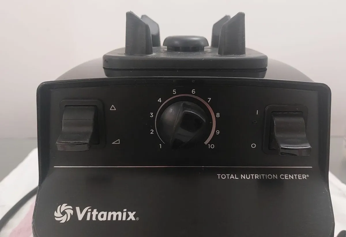 Blender - Vitamix Total Nutrition Center - Image 3