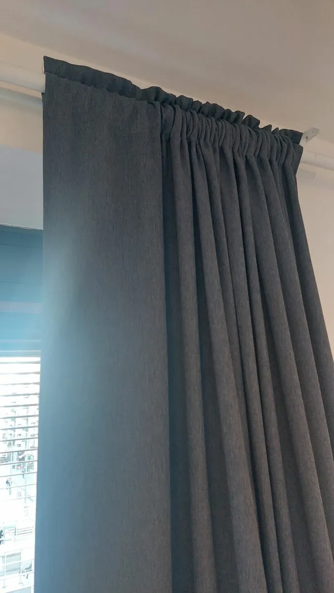 Block-out Ikea curtains, like new - Image 4
