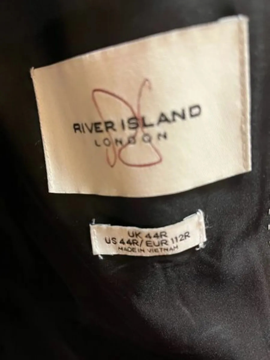 River Island. Men's Suit. 2 Piece. 44R . 34x34. - Image 1