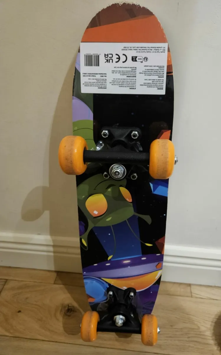 Kids Skateboard 61cm - Image 1