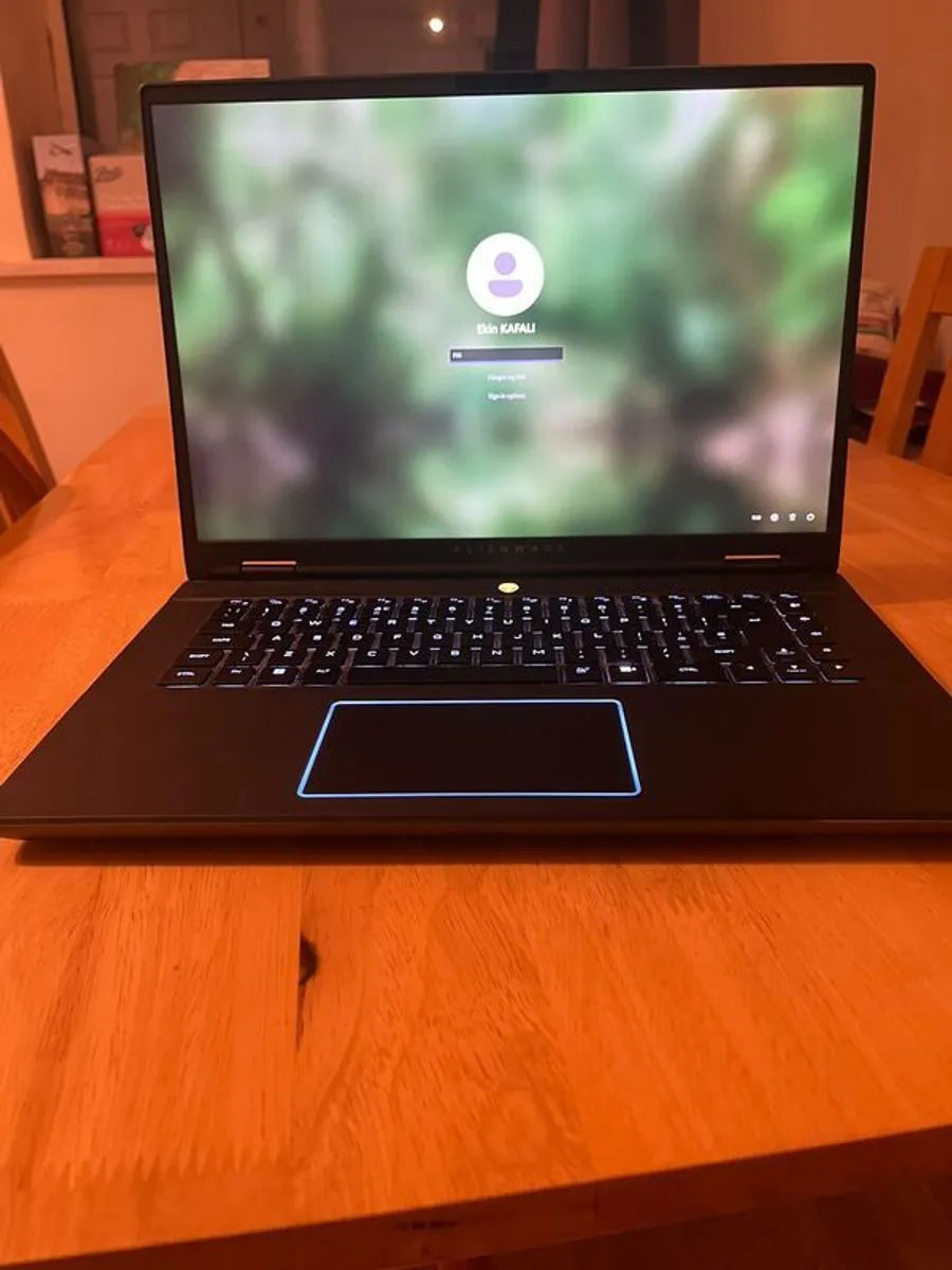 Alienware M16 R2 - Image 1