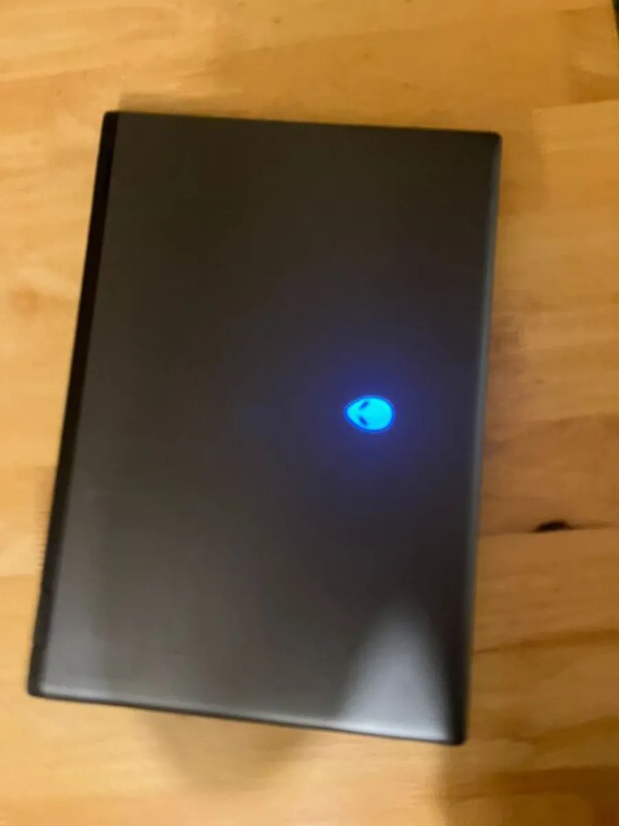 Alienware M16 R2 - Image 3