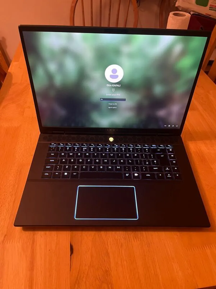 Alienware M16 R2 - Image 4