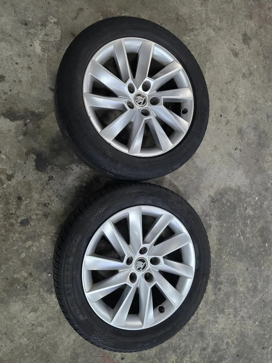 Alloy  wheels and tyres - Image 2