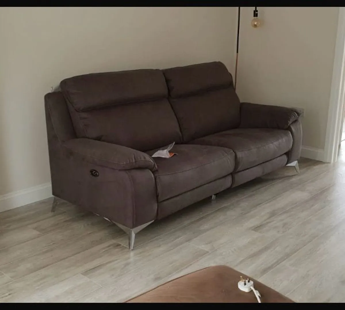 Electric recliner couch - 3 seater - Image 2