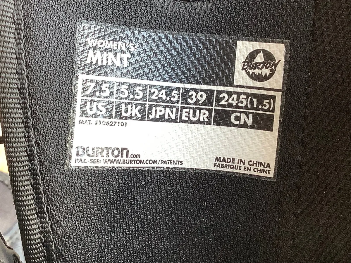 Burton Women’s snowboard boots - Image 2