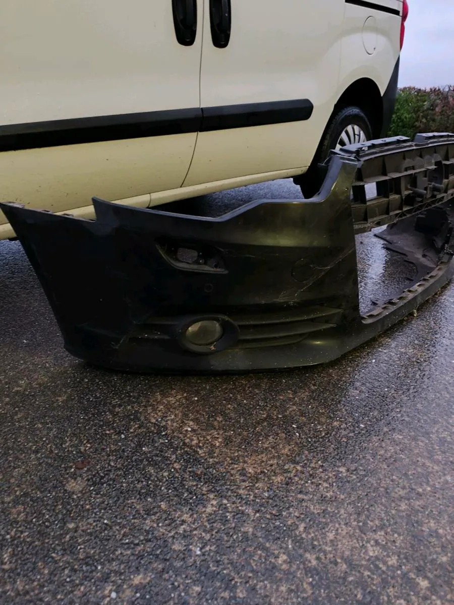 Audi bumper,Headlight BMW G30 Wing, headlight - Image 3