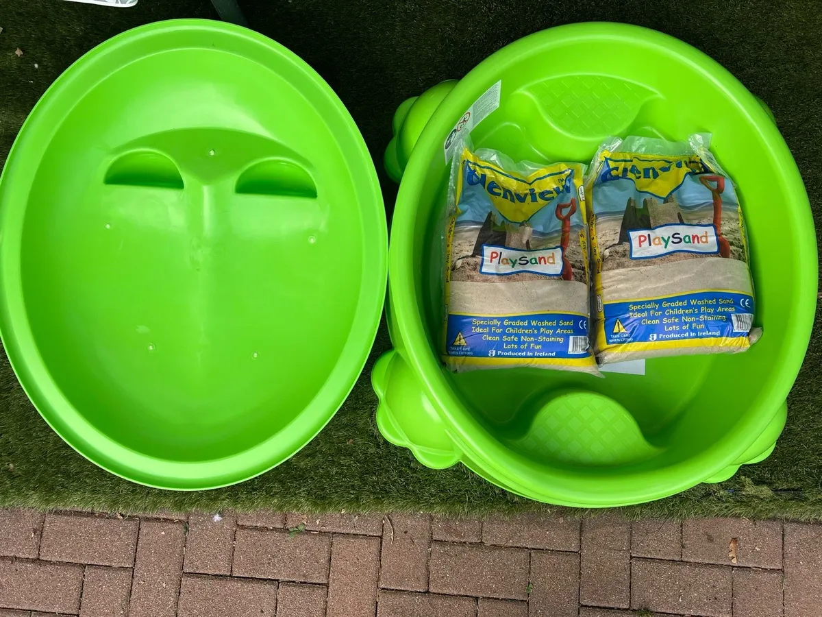 BRAND NEW SAND PIT & 2 BAGS OF SAND - Image 3