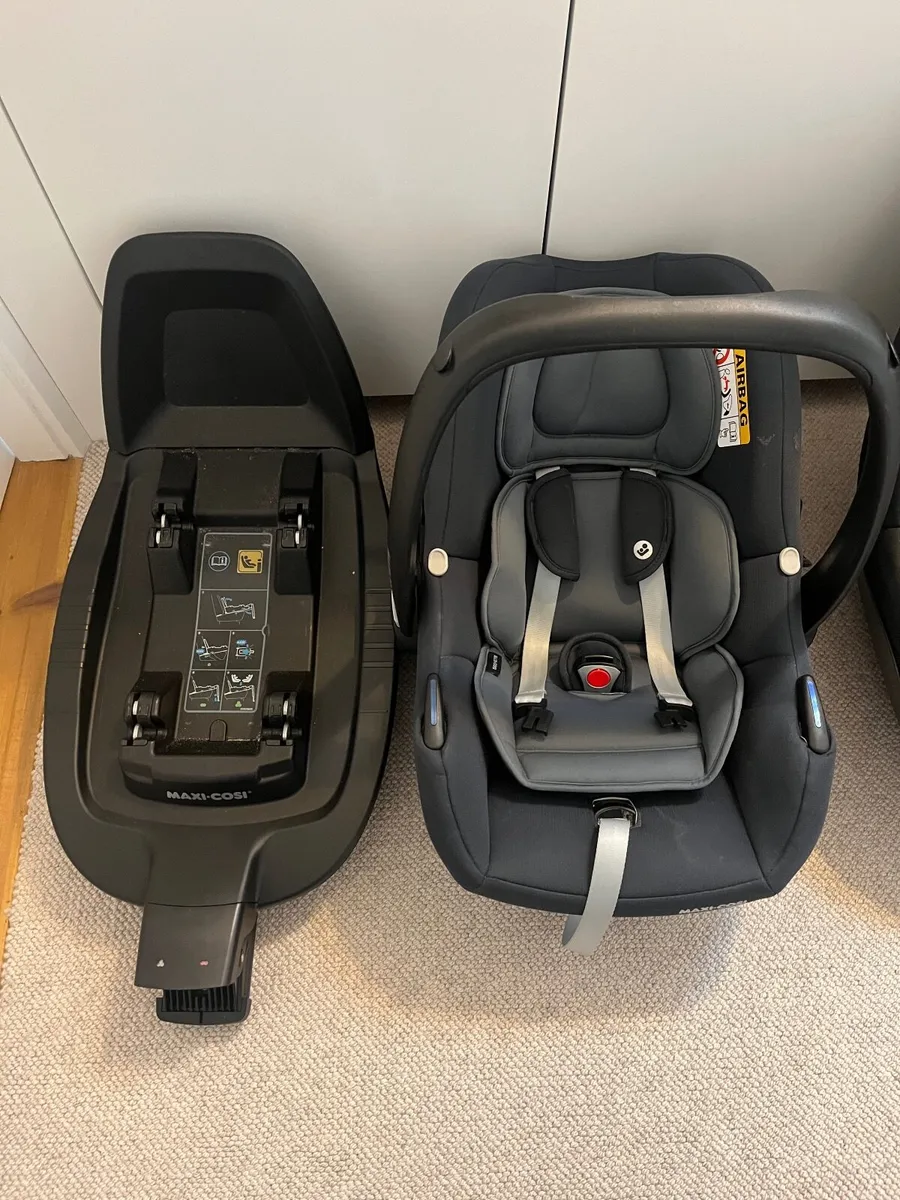 Maxi Cosi Isofix Car Seat - Image 4