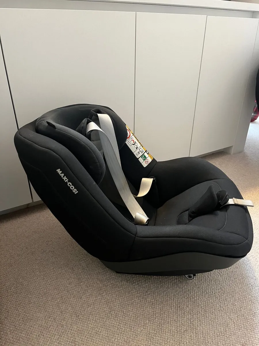 Maxi Cosi Pearl Pro 2 Car Seat - Image 1