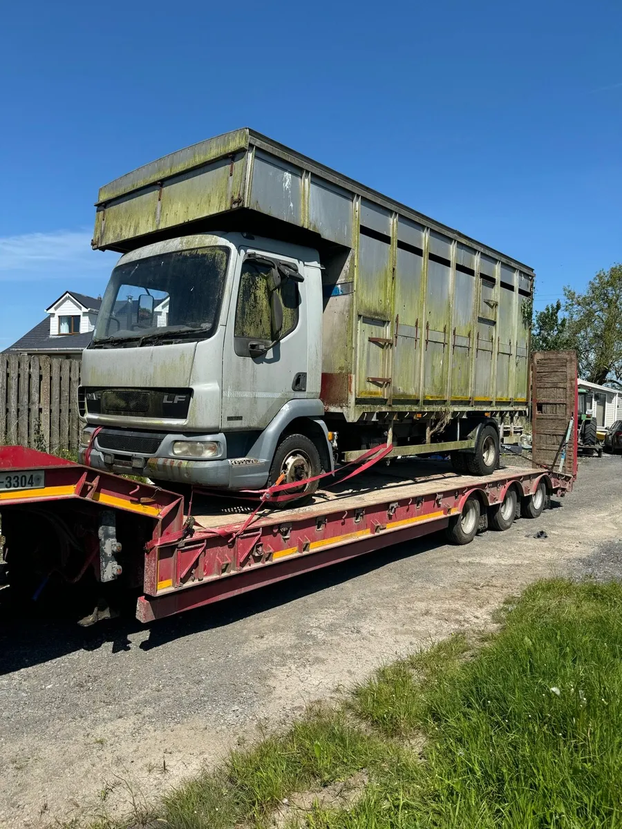 Renault and lowloader - Image 3