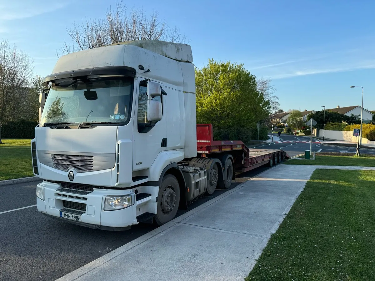 Renault and lowloader - Image 1