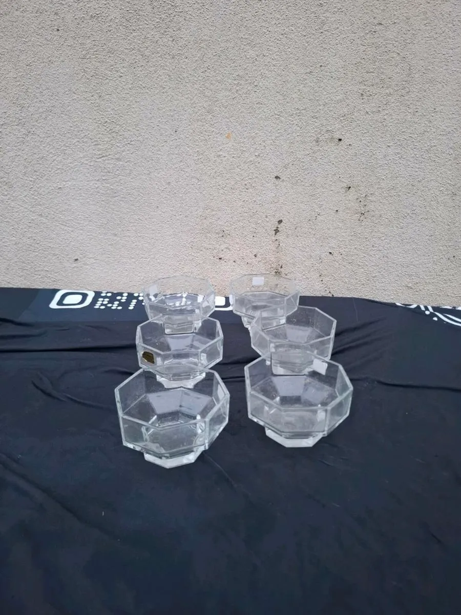 6 luminarc glass bowls possible to post - Image 2