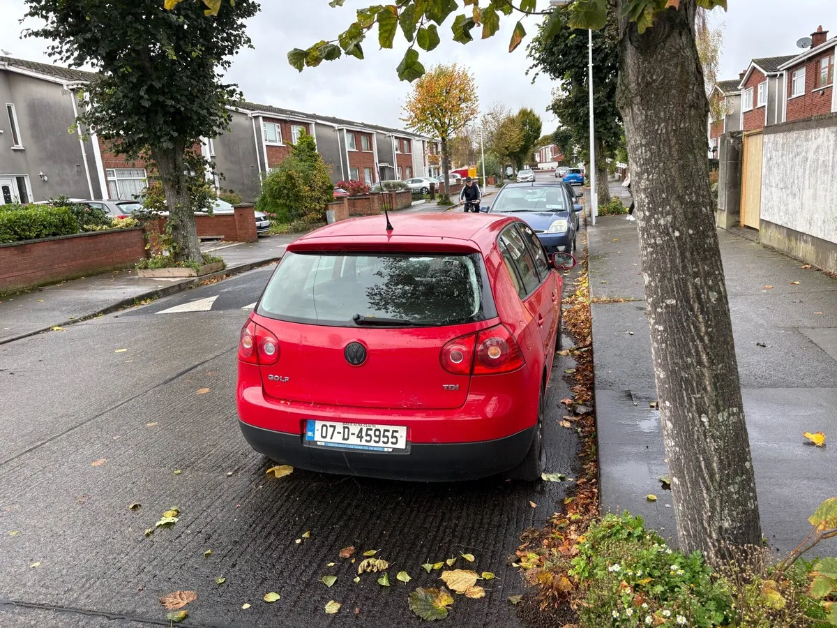Volkswagen Golf 1.9tdi Automatic - Image 3