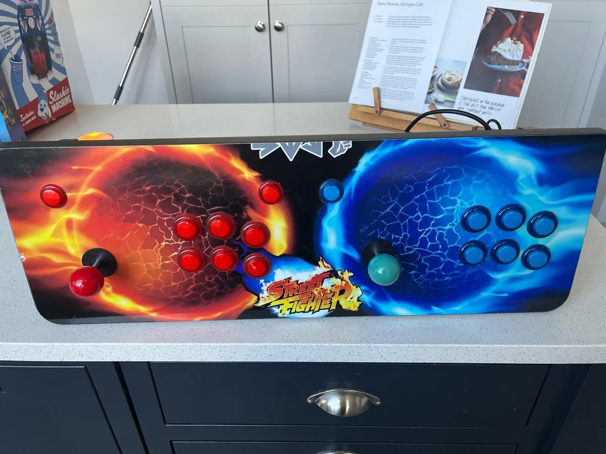Arcade Machine - Image 2