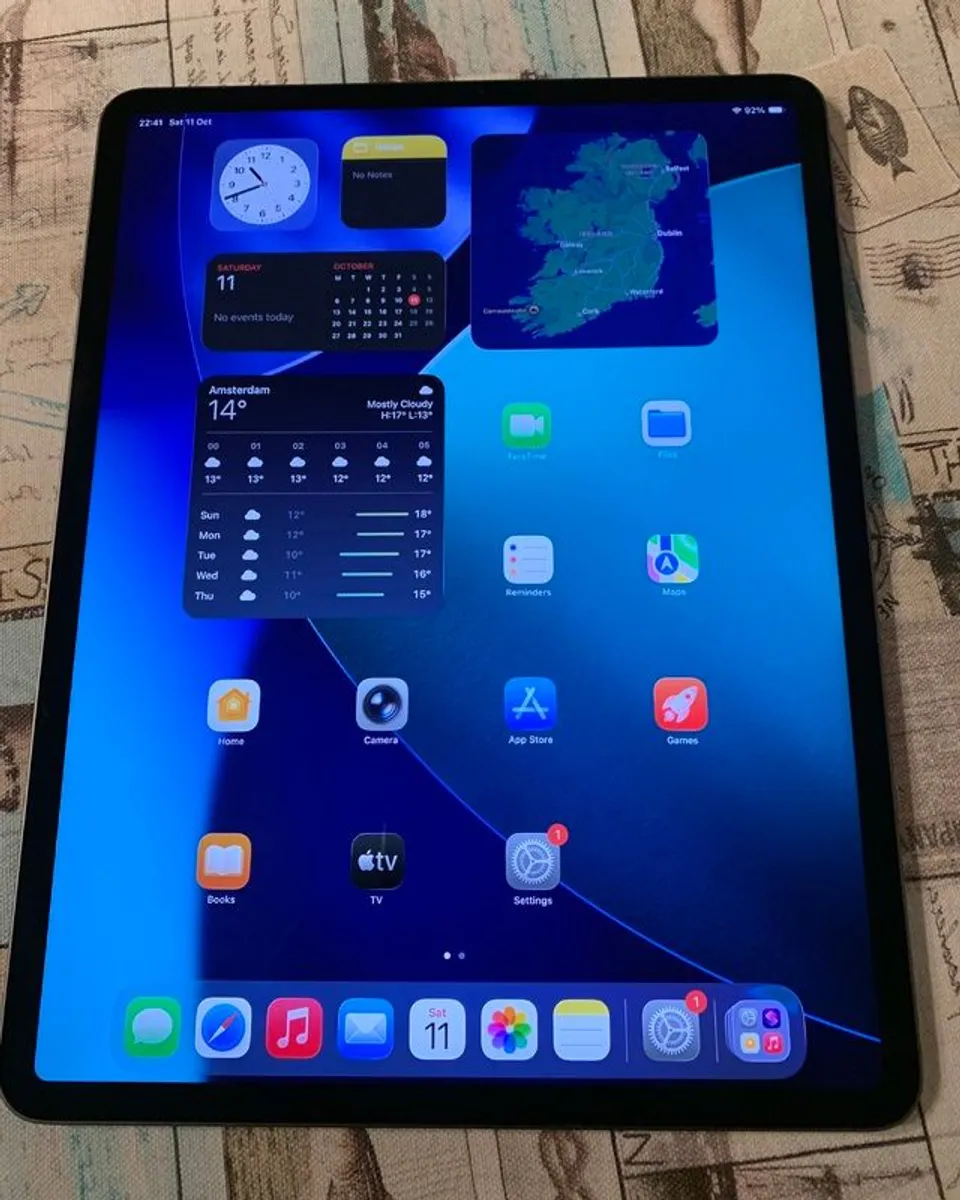 ipad pro gen 4 12.9 col 128G - Image 1
