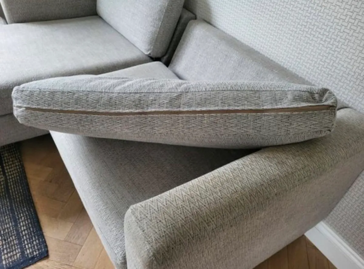 Compact L-Shape 2.5 seater sofa - Image 3