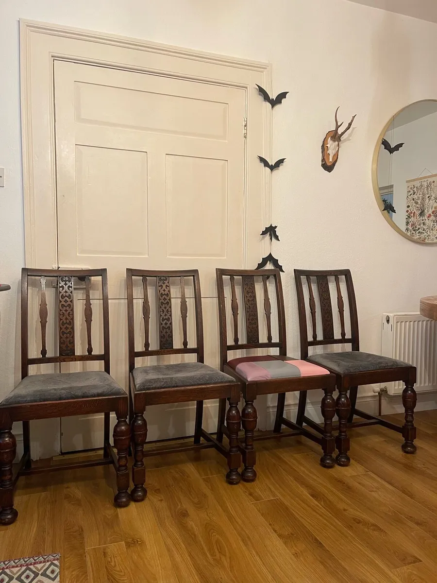Four dining chairs - Image 1