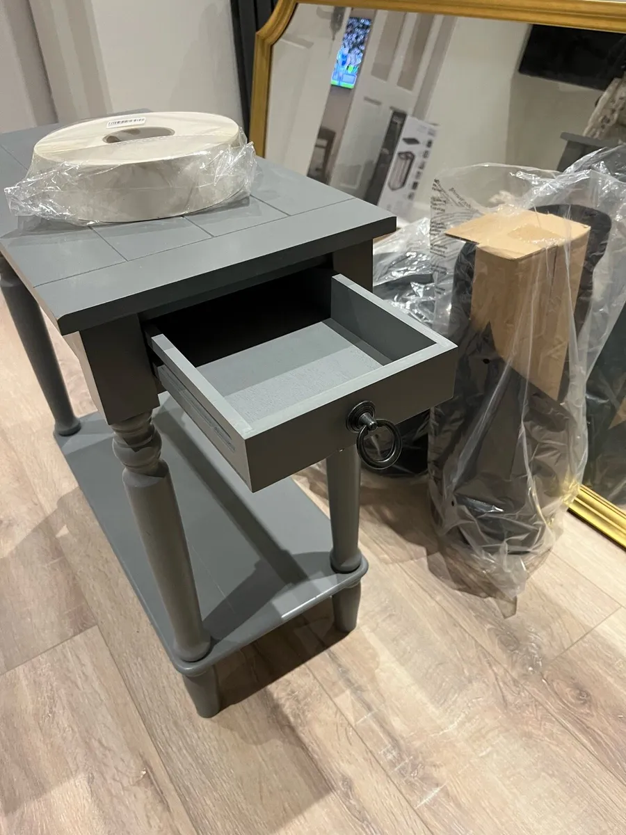 Grey side table - Image 4