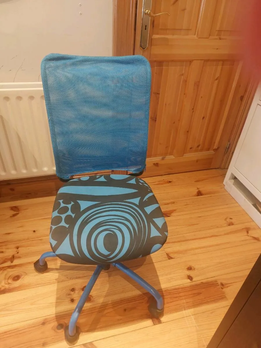 Desk chair - Image 1