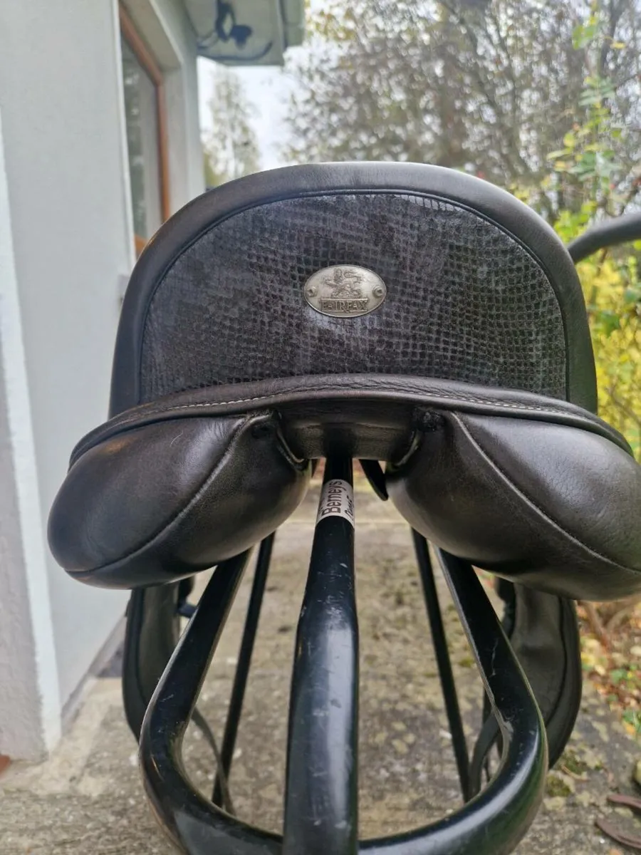 Fairfax dressage saddle - Image 4