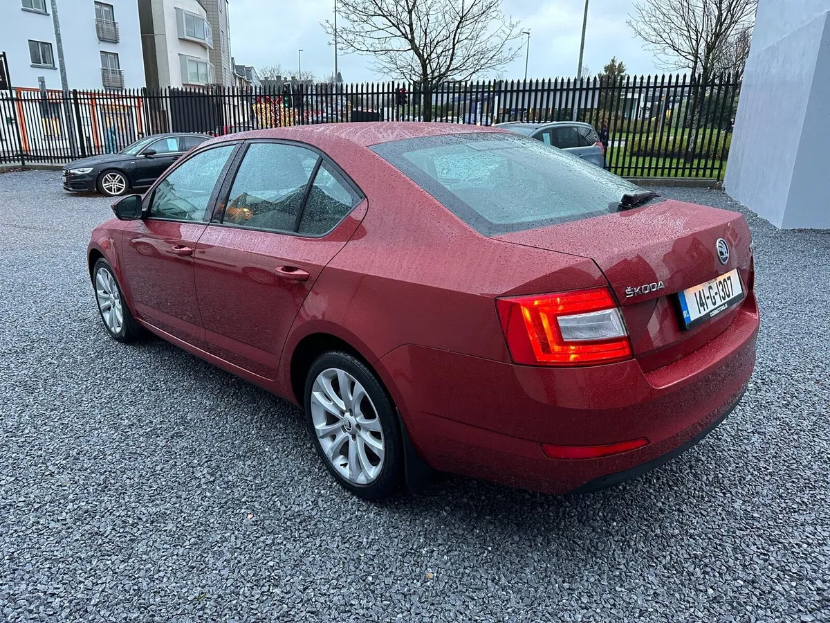 2014 (141) Skoda Octavia 1.6 TDI CR DSG Elegance - Image 4