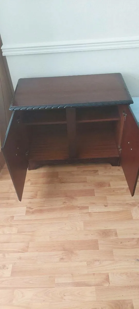 Tv video cabinet - Image 1