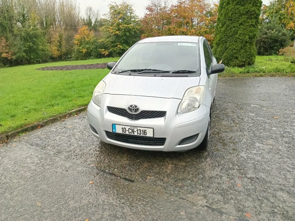 2010 Toyota  yaris one liter  nct 15/12/26 - Image 2