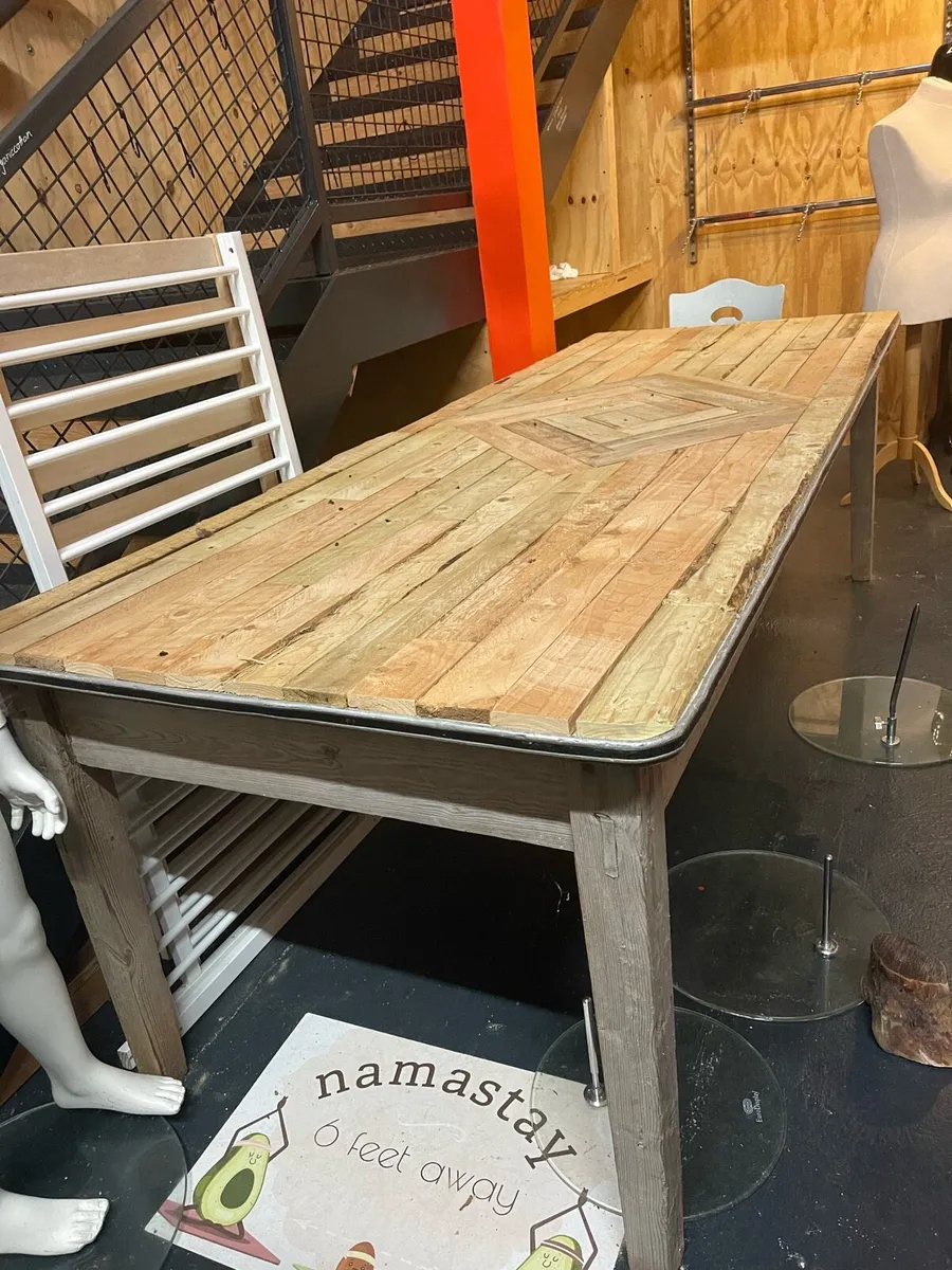 Long table - Image 3