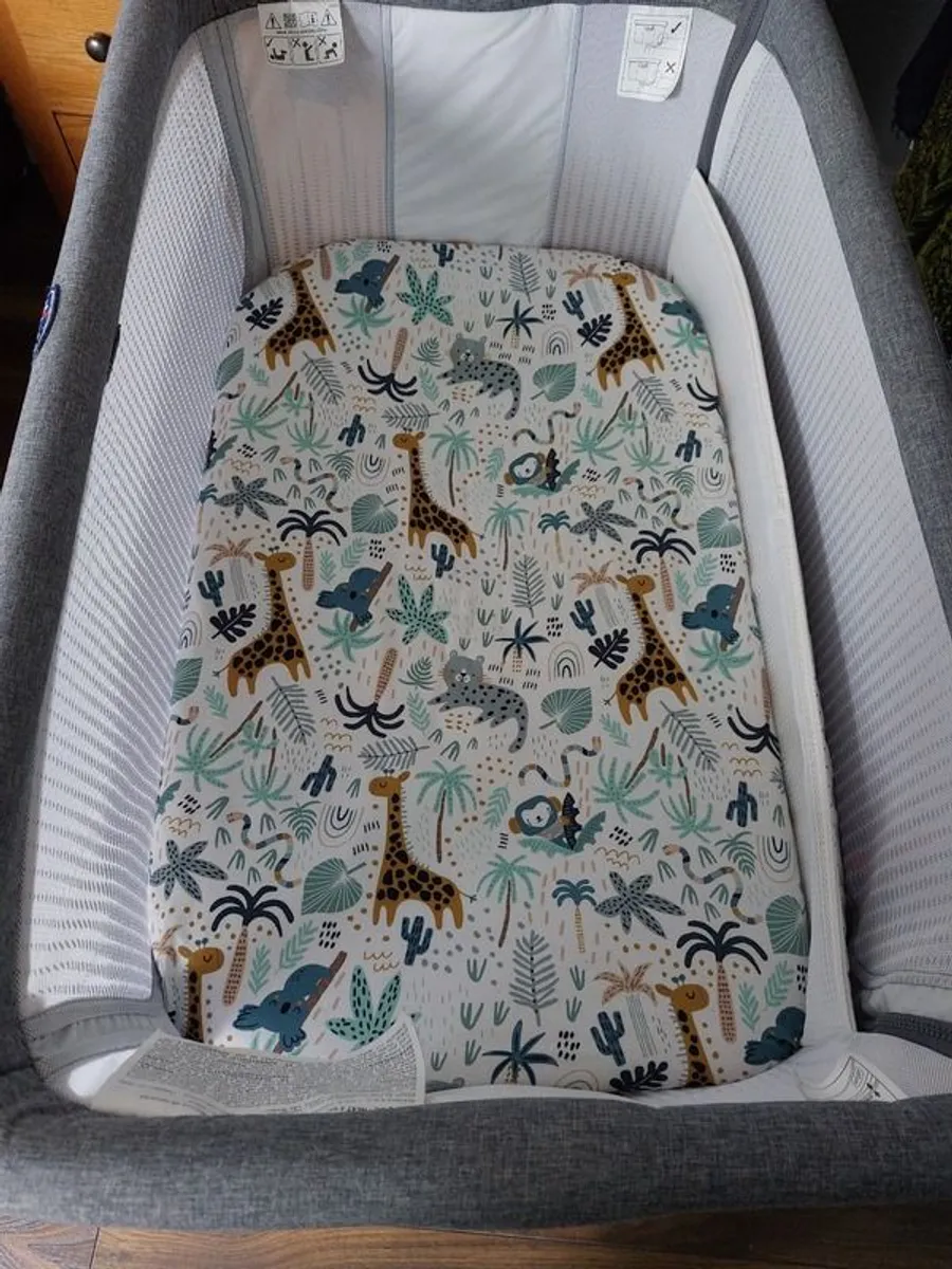 Next to Me Cot and Bedding - Image 3