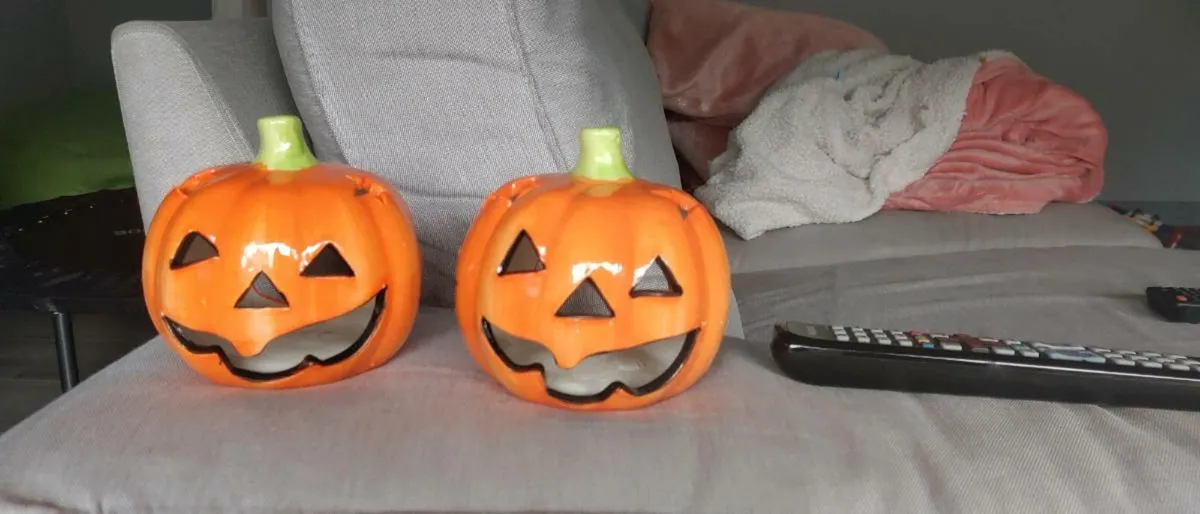 Ceramic pumpkin tea light holder new - Image 1