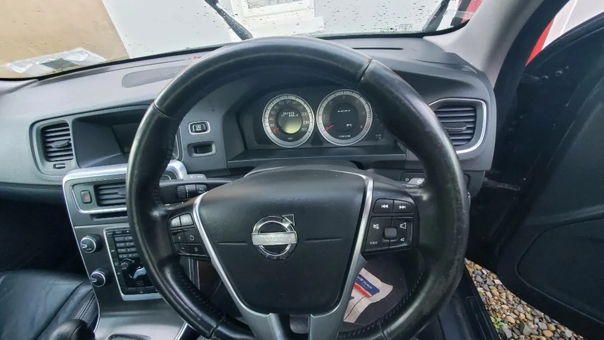 Volvo S60 - Image 4