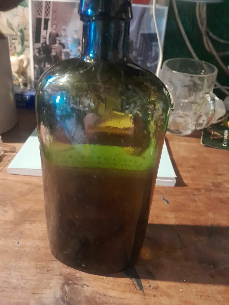 F faulkner  bublin  whisky  bottle - Image 1