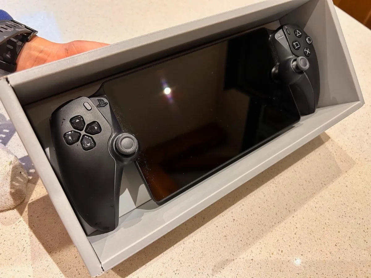 Playstation Portal Remote Player - Image 1