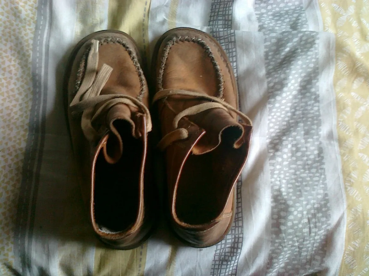 BOOTS AND TRAINERS - Image 1